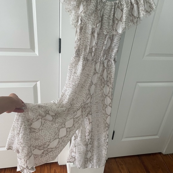 Adorable off the shoulder swimsuit coverup romper - Picture 5 of 5